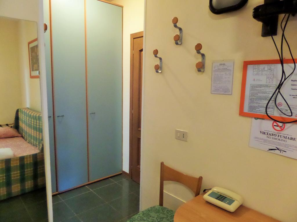 Hotel Lucerna Arma di Taggia Luaran gambar