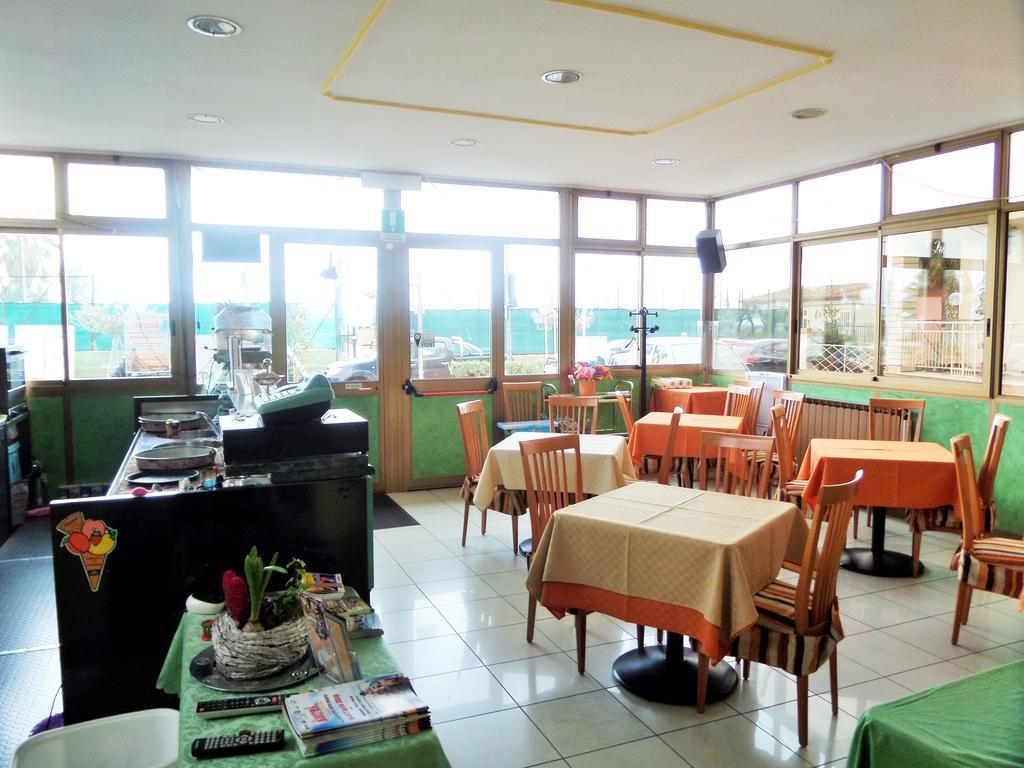 Hotel Lucerna Arma di Taggia Luaran gambar